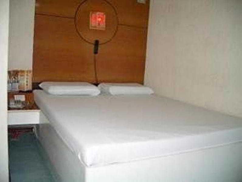 Hotel Sogo Edsa Caloocan Екстер'єр фото