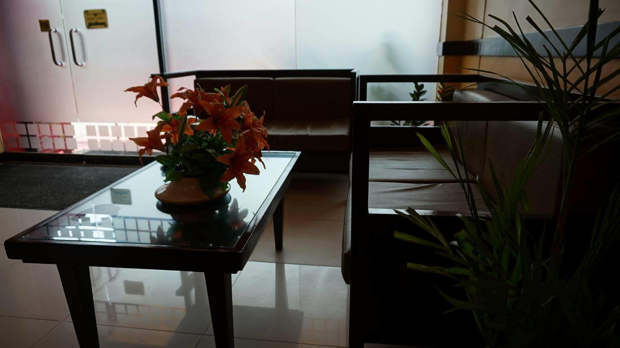Hotel Sogo Edsa Caloocan Екстер'єр фото