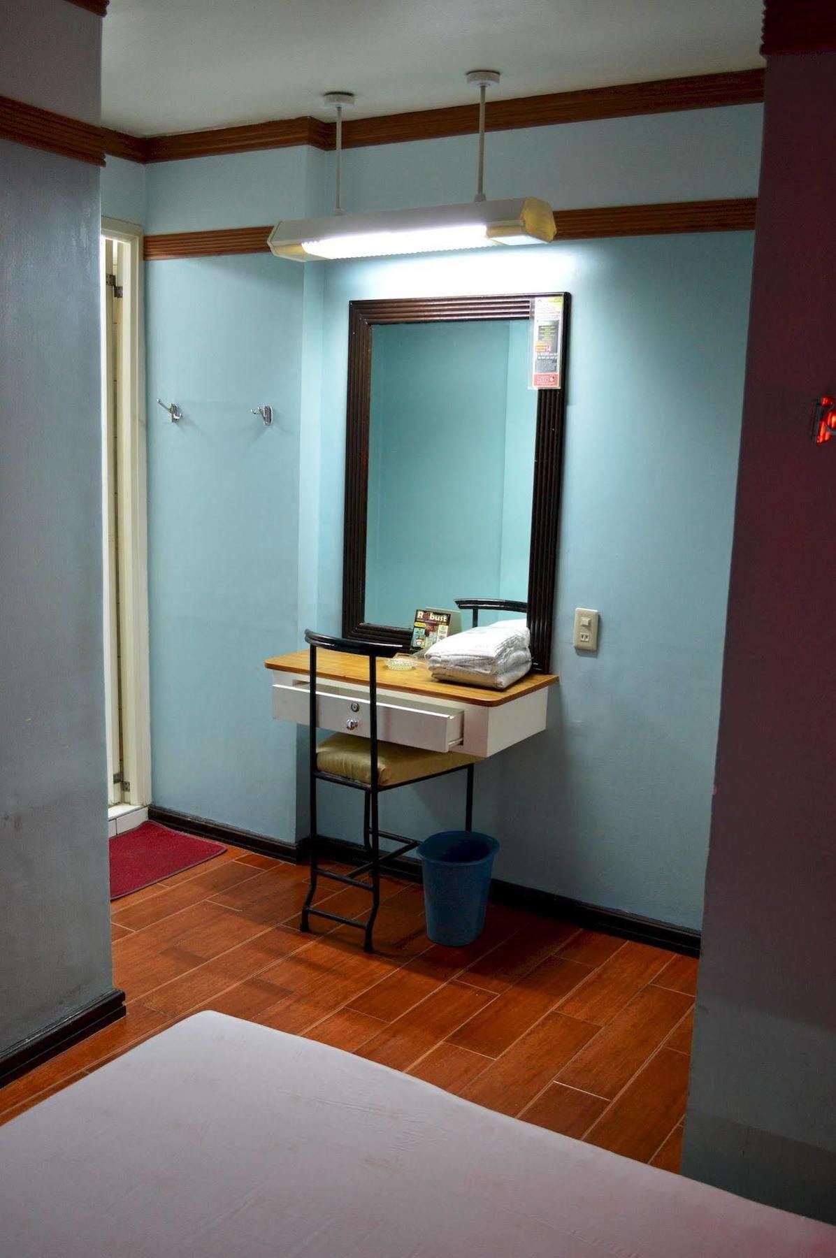 Hotel Sogo Edsa Caloocan Екстер'єр фото